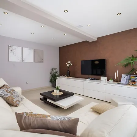 Вилла Vidova Basici