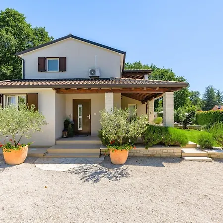 Vidova Villa Basici